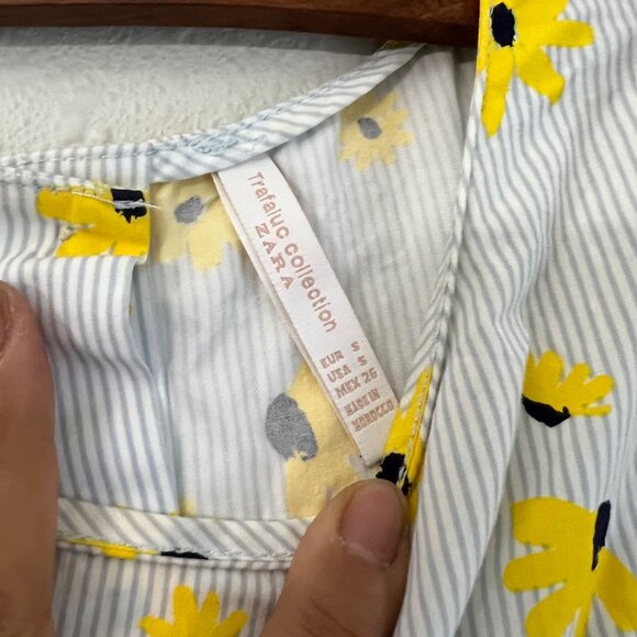 Zara Womens Sunflower Print Ruffle Layered Cropped Blouse Size Small - Picture 2 of 6